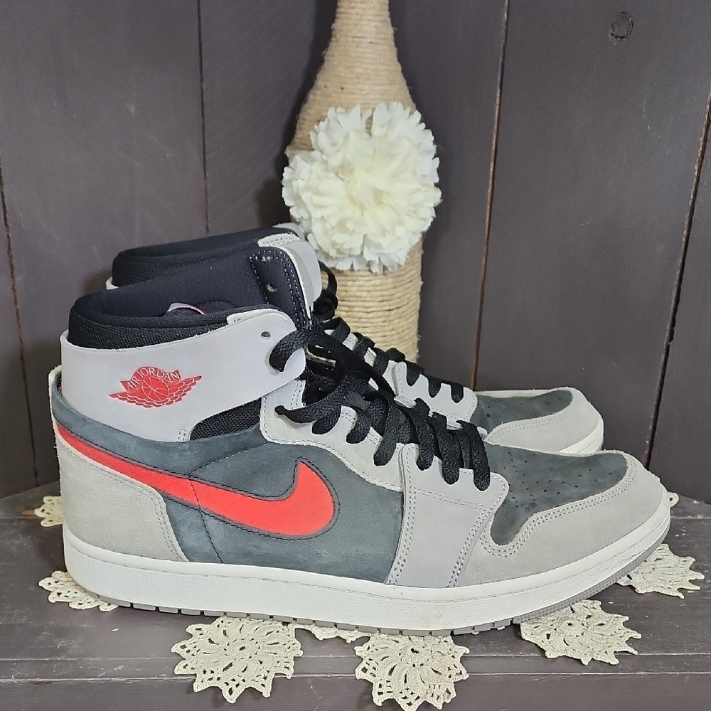 Nike Air Jordan 1 High Zoom Comfort Cement Red And Grey Retro High-Tops Size 12
